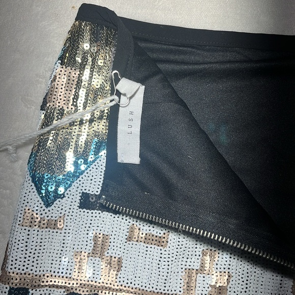 LUSH Sequin Mini Skirt - Geometric Design, Party Wear, NWT - Picture 6 of 11